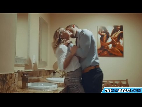 ❤️ Кога бујна русокоса ќе ве заведе во јавен тоалет Квалитетно порно кај нас ❌❤